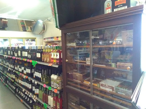 Liquor Store «Town & Country Liquor», reviews and photos, 2546 Olive Hwy, Oroville, CA 95966, USA