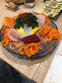 Sashimi du Restaurant japonais IZAKAYA à Le Grand-Quevilly - n°3