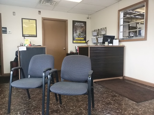 Auto Repair Shop «Meineke Car Care Center», reviews and photos, 1411 NW Broad St, Murfreesboro, TN 37129, USA