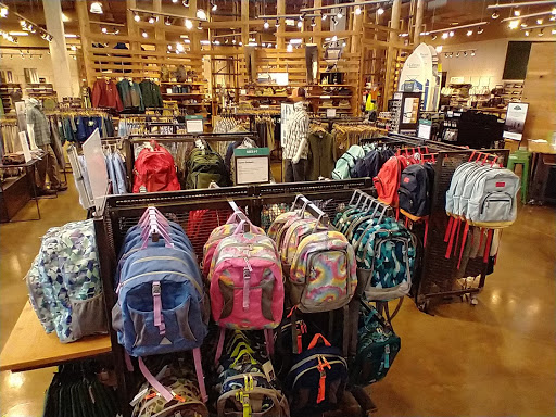 Clothing Store «L.L. Bean», reviews and photos, 75 Evergreen Way, South Windsor, CT 06074, USA