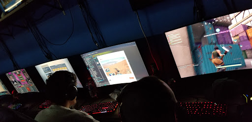 Com Works - eSports & Video Games Center image