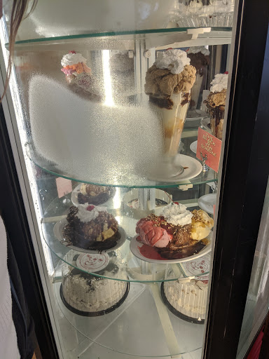 Ice Cream Shop «Fentons Creamery», reviews and photos, 4226 Piedmont Ave, Oakland, CA 94611, USA