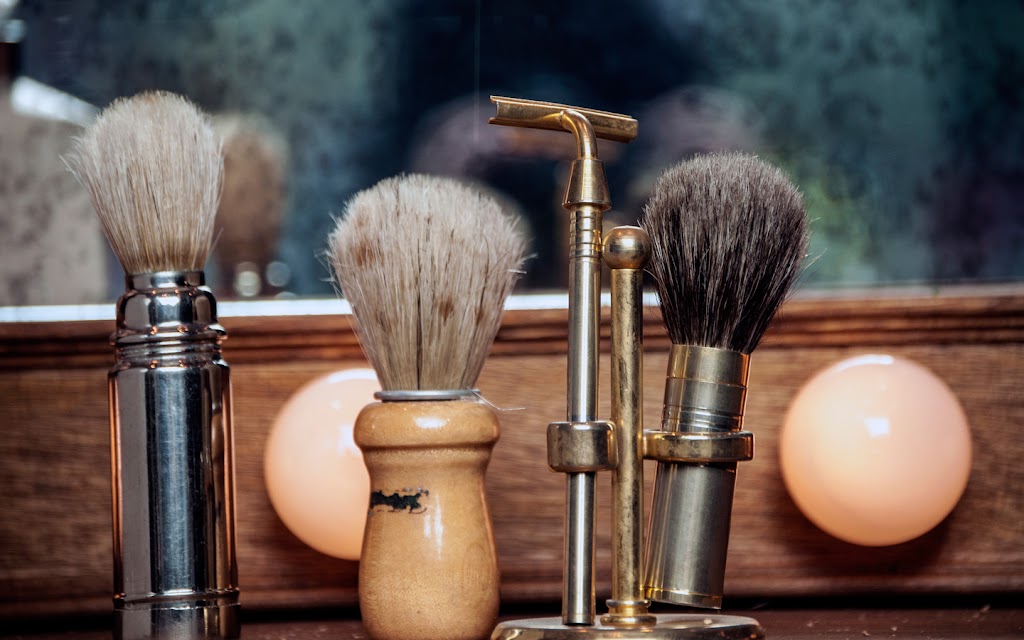 Hairline Men's Grooming Studio 55129