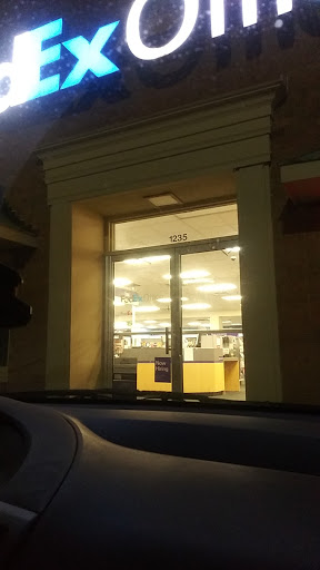 Print Shop «FedEx Office Print & Ship Center», reviews and photos, 1235 S Hurstbourne Pkwy, Louisville, KY 40222, USA