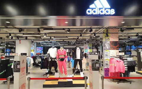 Adidas outlet image