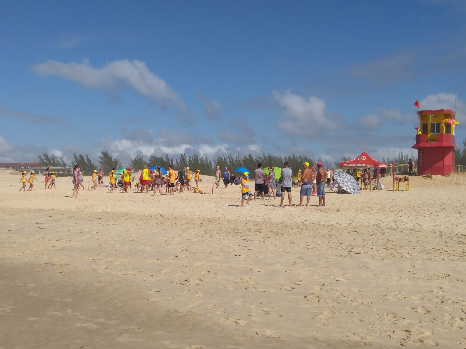 Photo de Praia do Camacho et le règlement