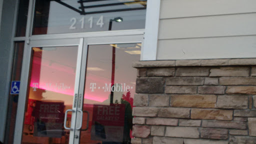 Cell Phone Store «T-Mobile», reviews and photos, 2114 Grant Line Rd, Tracy, CA 95377, USA