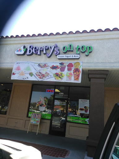 Shopping Mall «Harbor Town and Country Shopping Center», reviews and photos, 12891 Harbor Blvd, Garden Grove, CA 92840, USA