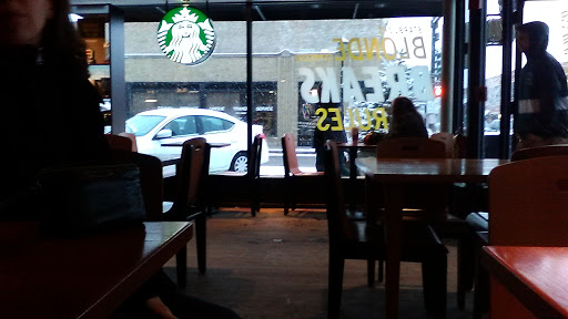 Coffee Shop «Starbucks», reviews and photos, 164 N York St, Elmhurst, IL 60126, USA