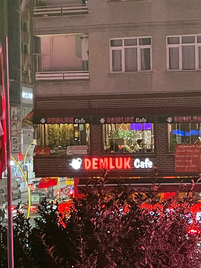 Demluk Cafe