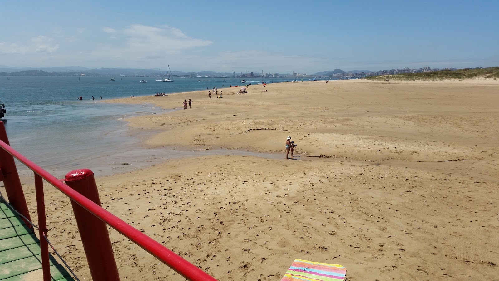 Photo of Playa del Puntal - popular place among relax connoisseurs