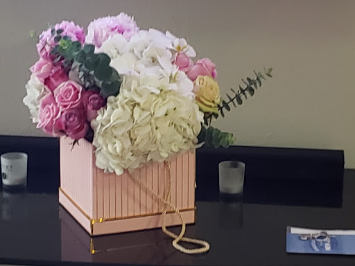 Florist «Fleur Flower Boutique. Order flowers Online», reviews and photos, 16167 Biscayne Blvd, North Miami Beach, FL 33160, USA