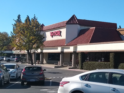 Shopping Mall «Vineyard Town Center Shopping Center», reviews and photos, 451 Vineyard Blvd, Morgan Hill, CA 95037, USA