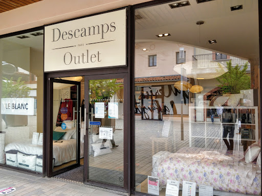 Descamps Outlet Store