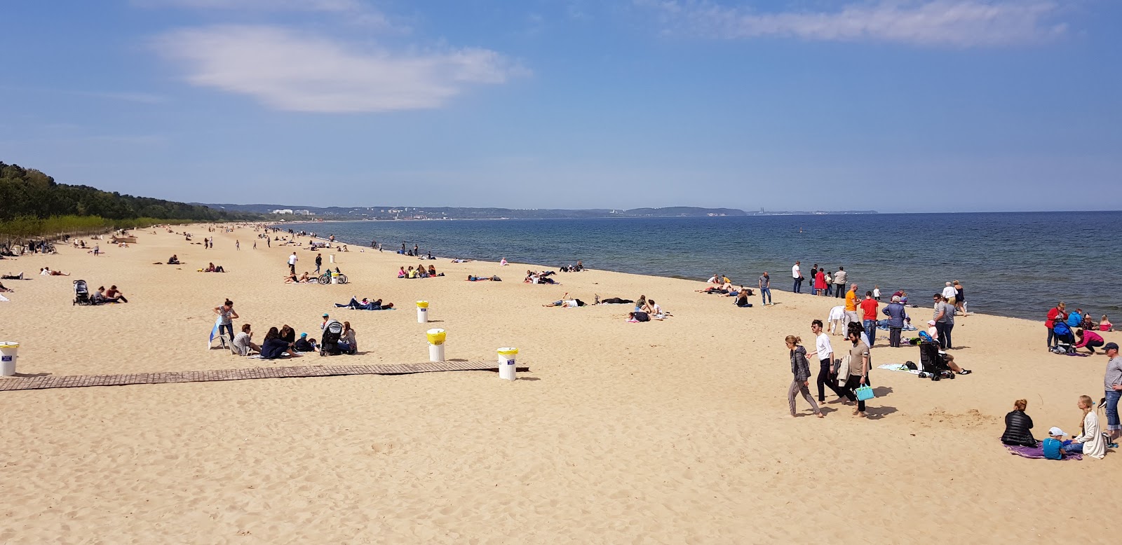 Brzezno Pier Beach'in fotoğrafı geniş plaj ile birlikte