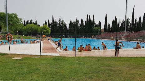 piscina municipal cavaleri en mairena del aljarafe imagen