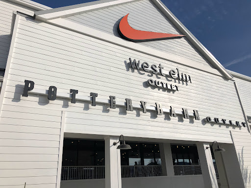 Clothing Store «Nike Factory Store», reviews and photos, 603 Stanley K Tanger Dr, Lancaster, PA 17602, USA