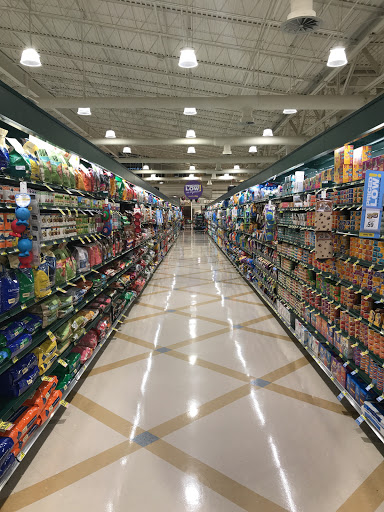 Grocery Store «Harris Teeter», reviews and photos, 2080 Kildaire Farm Rd, Cary, NC 27511, USA