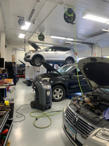 Auto Tune Up Service «Eliot Park Auto Service», reviews and photos, 1341 Colorado Ave S, St Louis Park, MN 55416, USA