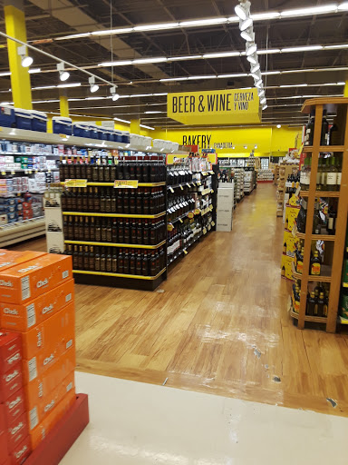 Grocery Store «Fresco y Más», reviews and photos, 1630 W 49th St, Hialeah, FL 33012, USA