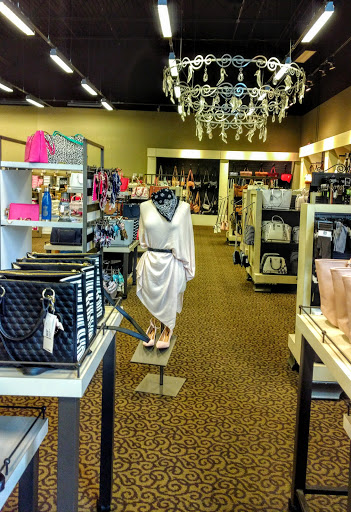 Shoe Store «DSW Designer Shoe Warehouse», reviews and photos, 17100 Southcenter Pkwy, Tukwila, WA 98188, USA