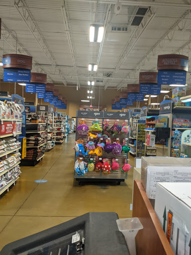 Pet Supply Store «PetSmart», reviews and photos, 10 Hazard Ave, Enfield, CT 06082, USA