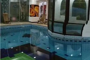 Bazin Inot Aqua Sport Persepolis - Cursuri inot copii. Sala fitness. Sala aerobic image