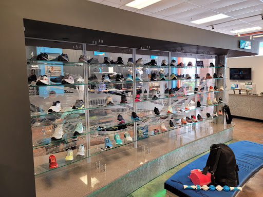 Sporting Goods Store «Fleet Feet Sports Orlando», reviews and photos, 25 W Crystal Lake St, Orlando, FL 32806, USA