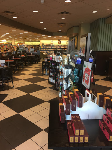 Book Store «Barnes & Noble Booksellers Hillside Village», reviews and photos, 305 Farm to Market Road 1382 #520, Cedar Hill, TX 75104, USA