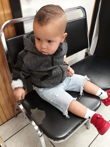 Beauty Salon «Exotic Hair Salon», reviews and photos, 2352 W Oak Ridge Rd, Orlando, FL 32809, USA