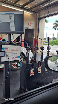 Valvoline Instant Oil Change - Photo 5 - Car repair in Cape Coral, FL, Cape Coral