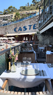Atmosphère du Restaurant de fruits de mer Les Bains du Castel à Nice - n°2