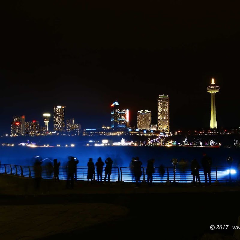 Niagara Falls Fireworks Displays