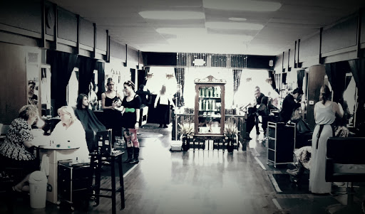 Beauty Salon «Beautiful U Salon & Spa», reviews and photos, 232 W Nepessing St, Lapeer, MI 48446, USA