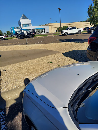 Car Dealer «Metropolitan Ford of Eden Prairie», reviews and photos, 12477 Plaza Dr, Eden Prairie, MN 55344, USA