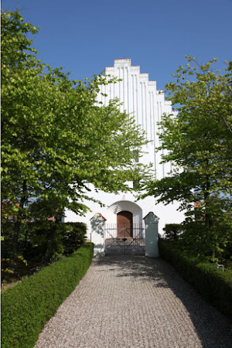 Anmeldelser af Bøvling Valgmenighedskirke i Lemvig - Kirke