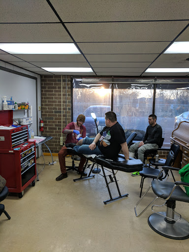 Body Piercing Shop «House Of Ink Tattoos», reviews and photos, 1000 N Rand Rd, Wauconda, IL 60084, USA