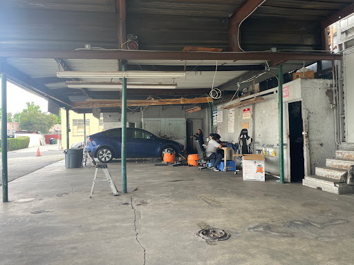 Alhambra Hand Car Wash en Alhambra