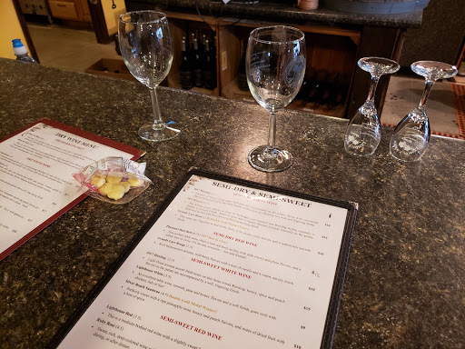 Winery «Lemon Creek Winery», reviews and photos, 533 E Lemon Creek Rd, Berrien Springs, MI 49103, USA