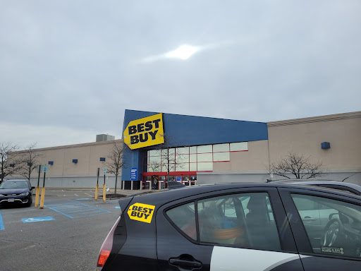 Electronics Store «Best Buy», reviews and photos, 445 Howe Ave, Cuyahoga Falls, OH 44221, USA