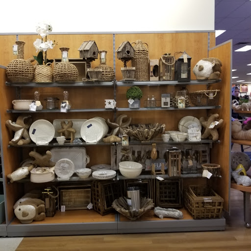 Department Store «T.J. Maxx», reviews and photos, 105 E Street Rd, Feasterville-Trevose, PA 19053, USA