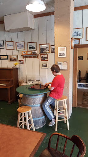 Grocery Store «Butteville General Store», reviews and photos, 10767 Butte St NE, Aurora, OR 97002, USA