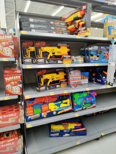 Department Store «Walmart Supercenter», reviews and photos, 9300 NW 77th Ave, Hialeah Gardens, FL 33016, USA