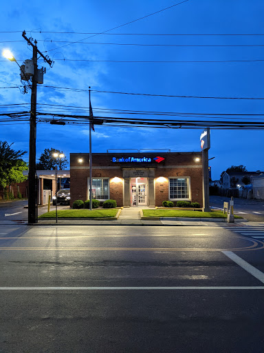 Bank of America (with Drive-thru ATM)