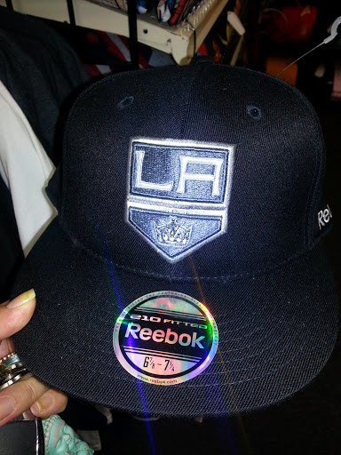 Gift Shop «Aahs The Ultimate Gift Store», reviews and photos, 3223 Wilshire Blvd, Santa Monica, CA 90403, USA