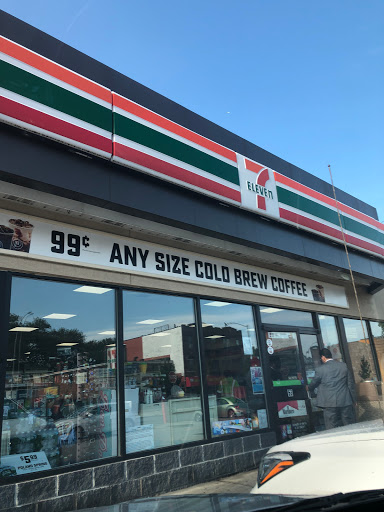 Convenience Store «7-Eleven», reviews and photos, 101-04 Metropolitan Ave, Forest Hills, NY 11375, USA