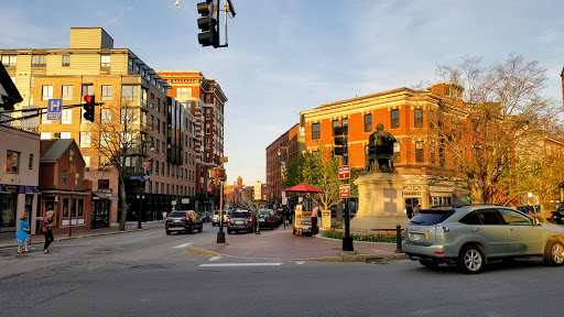 Cumberland Farms, 49 Pine St, Portland, ME 04102, USA, 