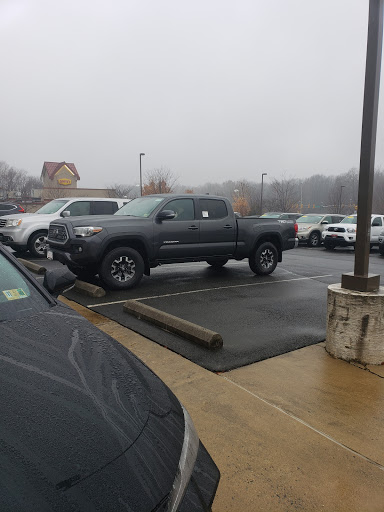 Toyota Dealer «Warrenton Toyota», reviews and photos, 6449 Lee Hwy, Warrenton, VA 20187, USA