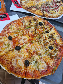 Plats et boissons du Pizzeria Pizza Tom La Royale à Béziers - n°10