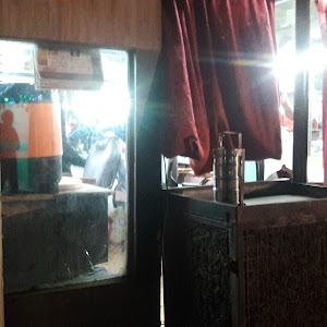 Deluxe Hair Dressing Parlour photo